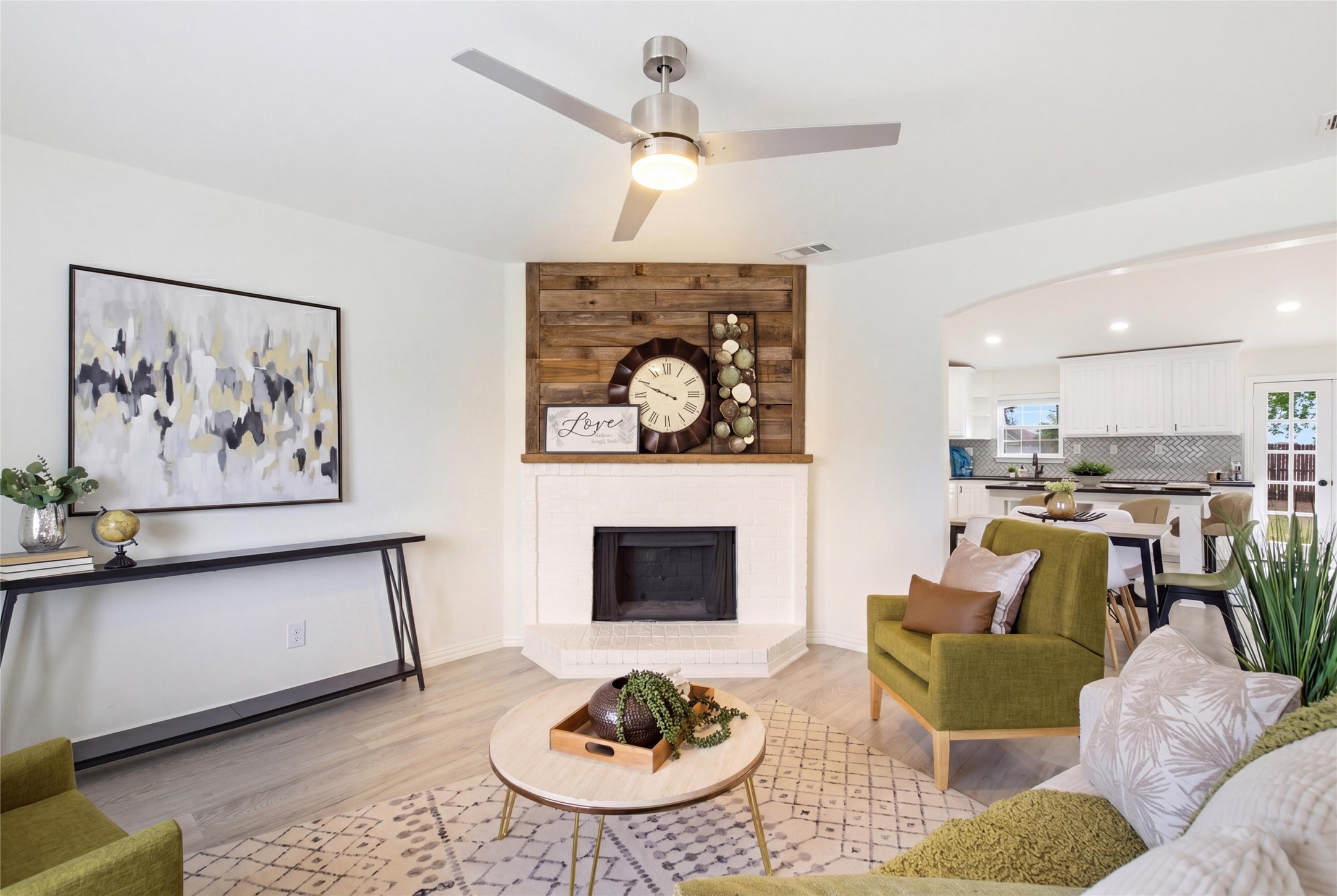 5644 Santa Fe Trail Haltom City TX 76148