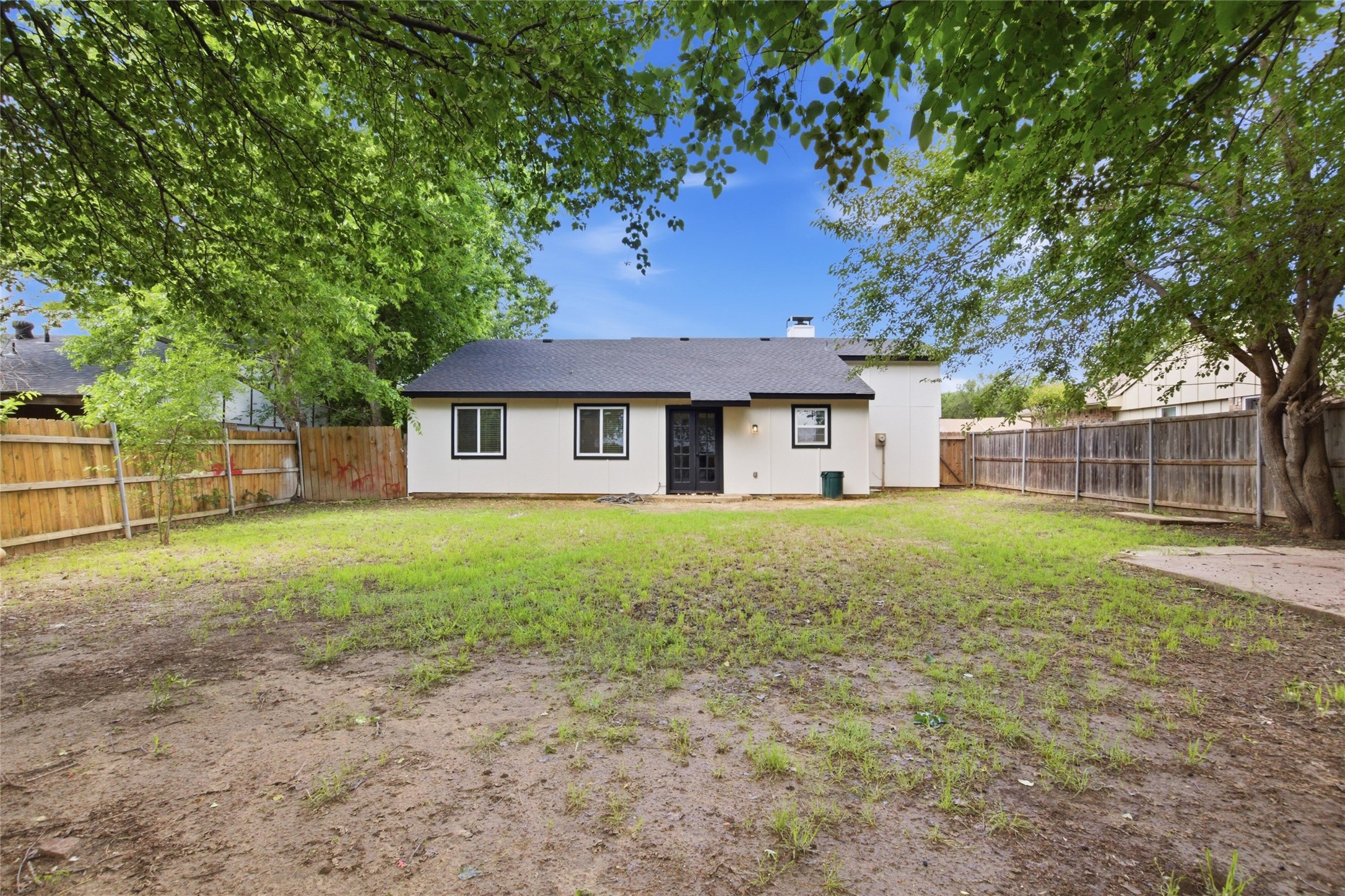 5644 Santa Fe Trail Haltom City TX 76148