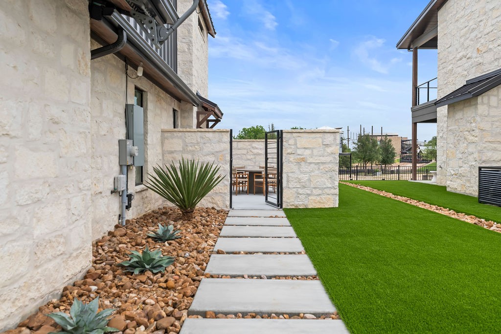 375 Emma Jean Trail Iredell TX 76649