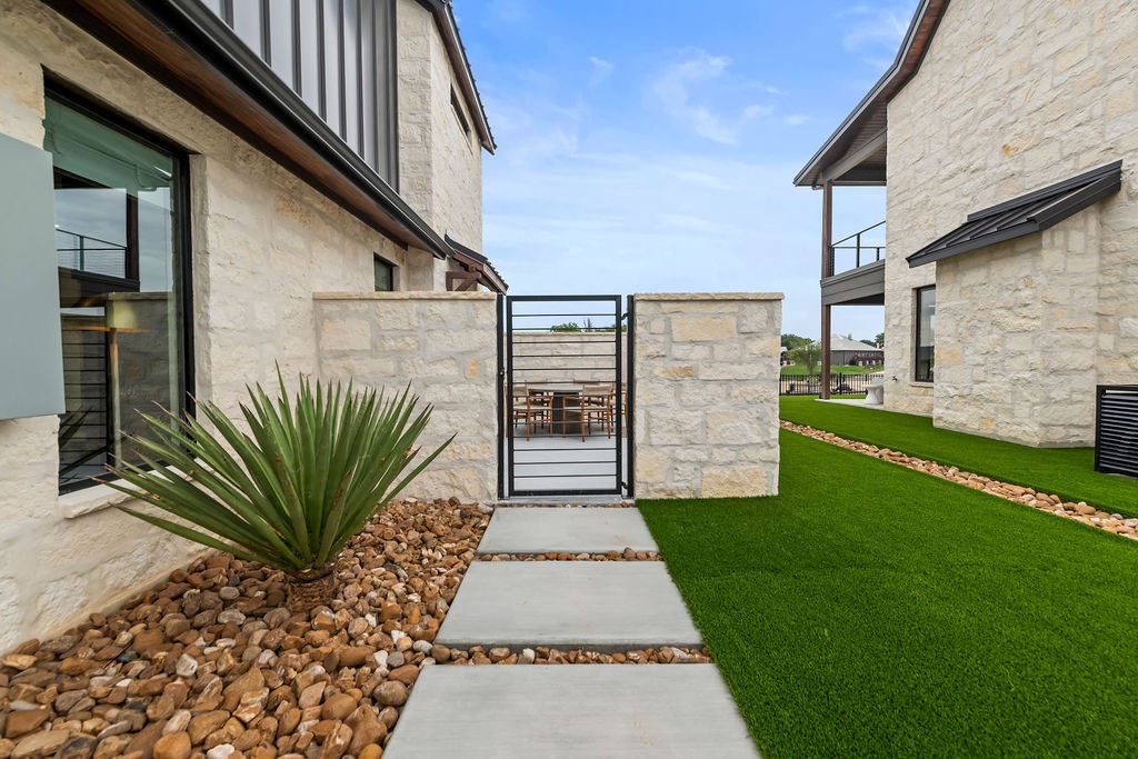 375 Emma Jean Trail Iredell TX 76649