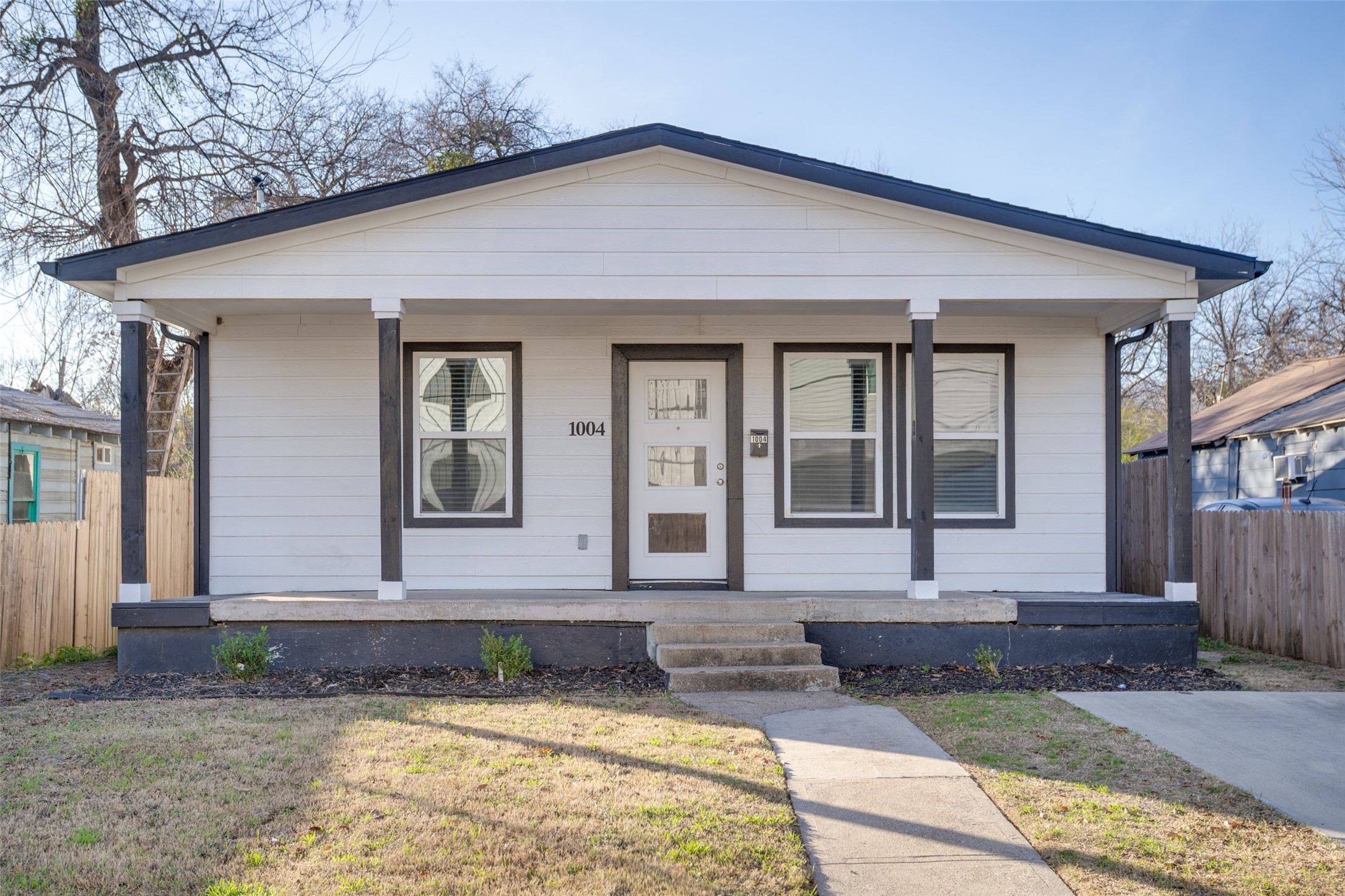 1004 Muncie Avenue Dallas TX 75212