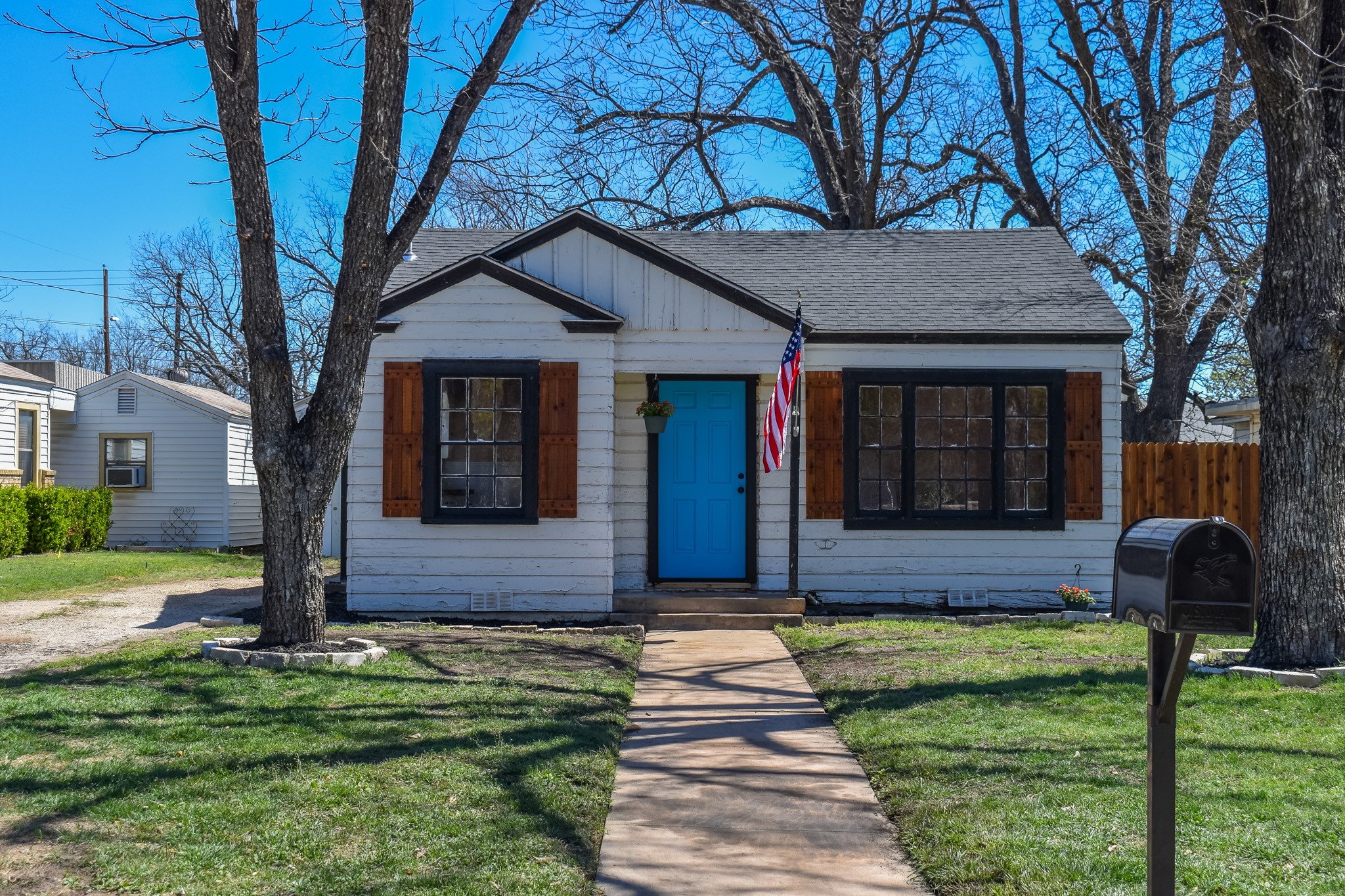 1202 N Grant Brady TX 76825