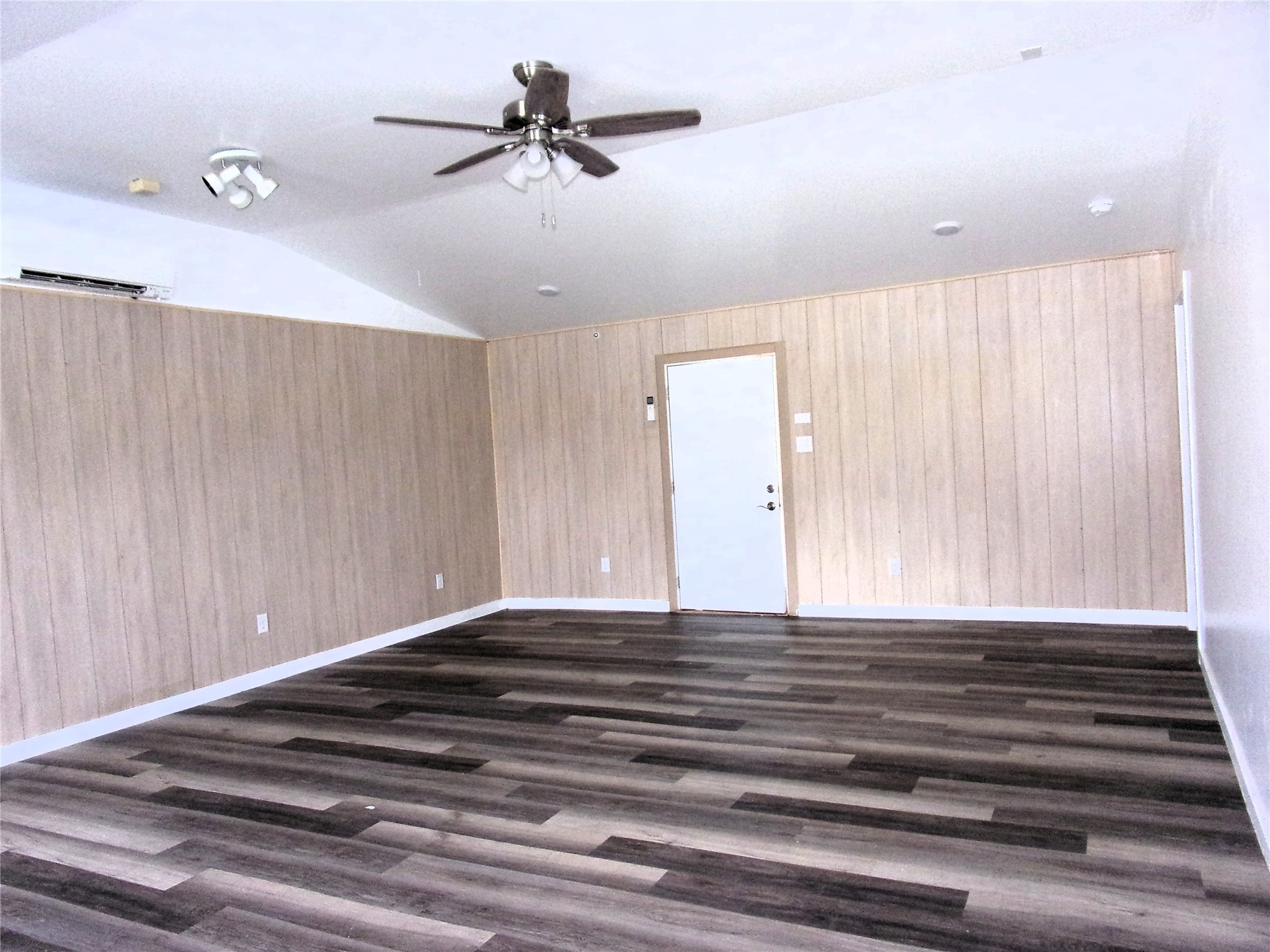 403 S Live Oak Street San Saba TX 76877