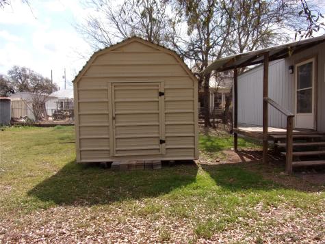 403 S Live Oak Street San Saba TX 76877