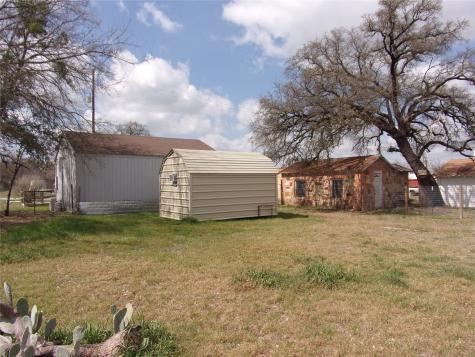 403 S Live Oak Street San Saba TX 76877