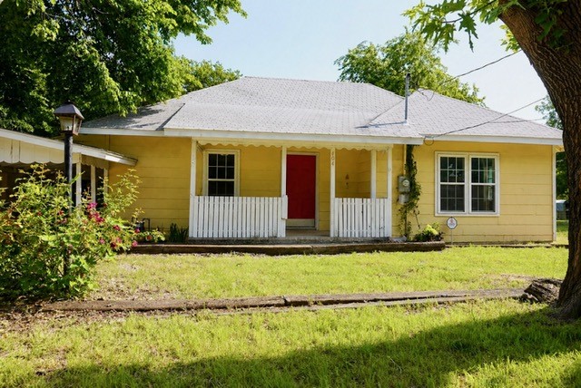404 W Elm Street Alvord TX 76225