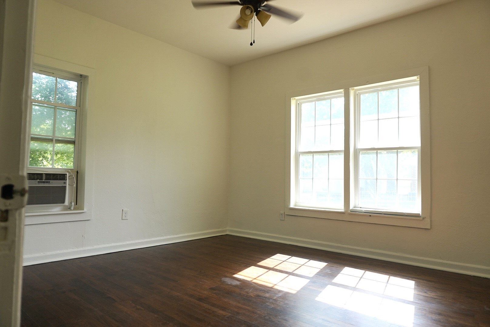 404 W Elm Street Alvord TX 76225