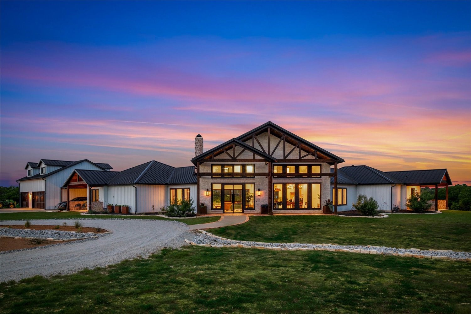 645 County Road 4021 Savoy TX 75479