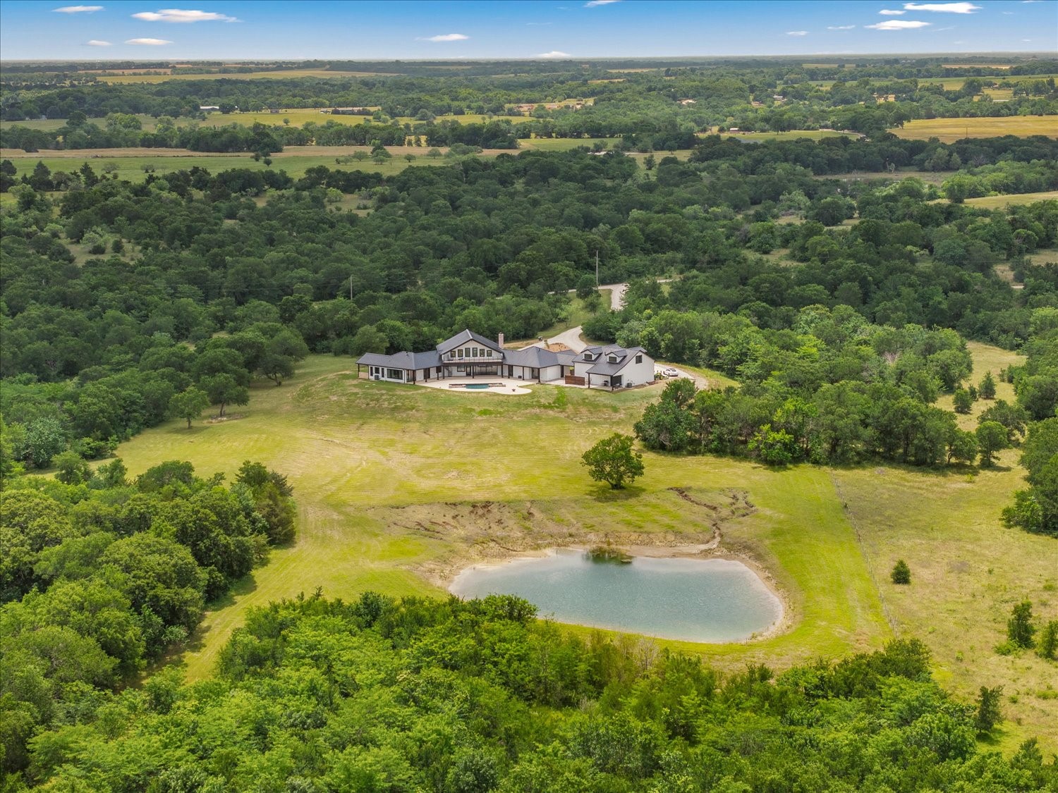 645 County Road 4021 Savoy TX 75479