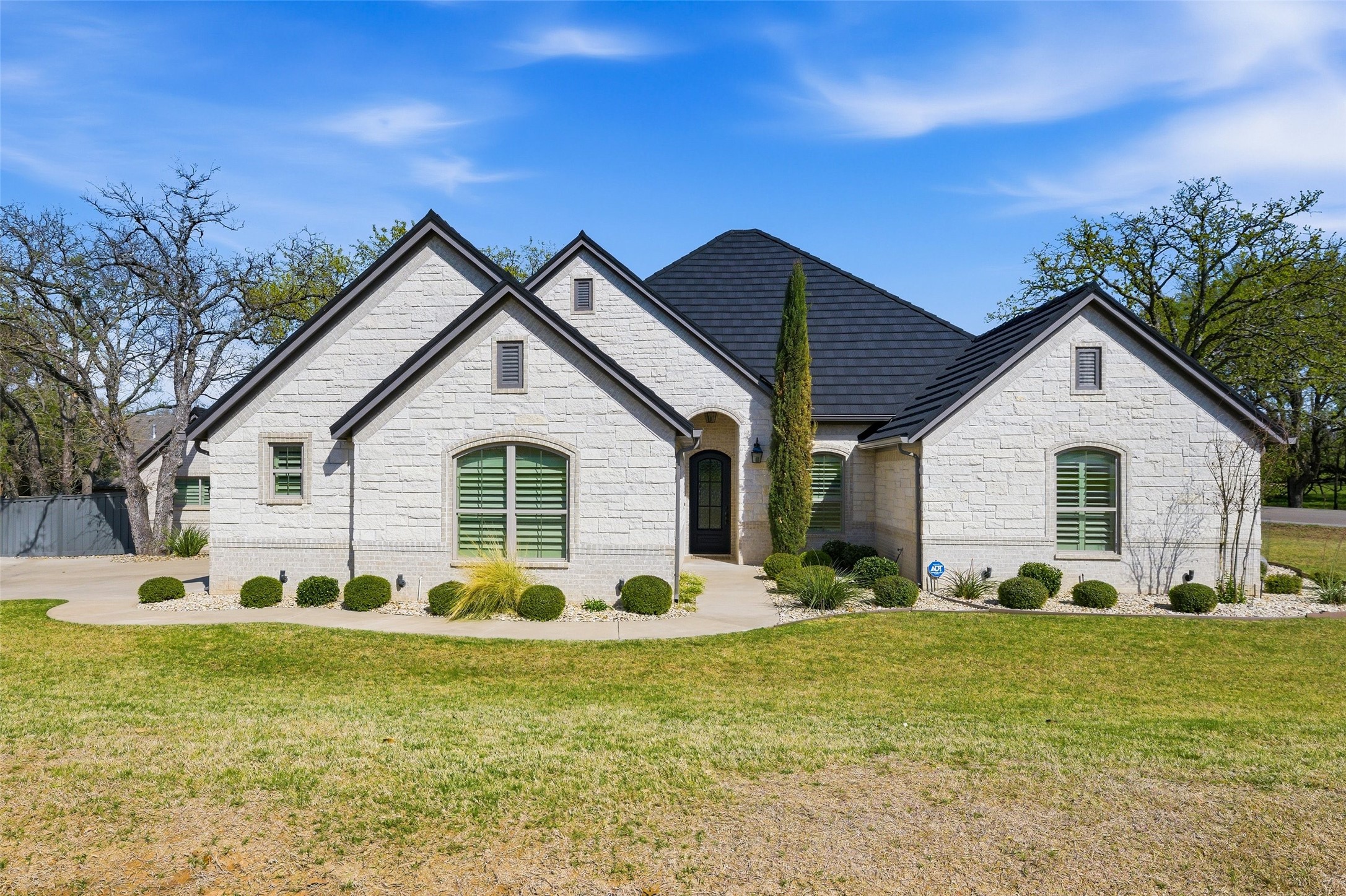 8501 Kingsley Circle Granbury TX 76049