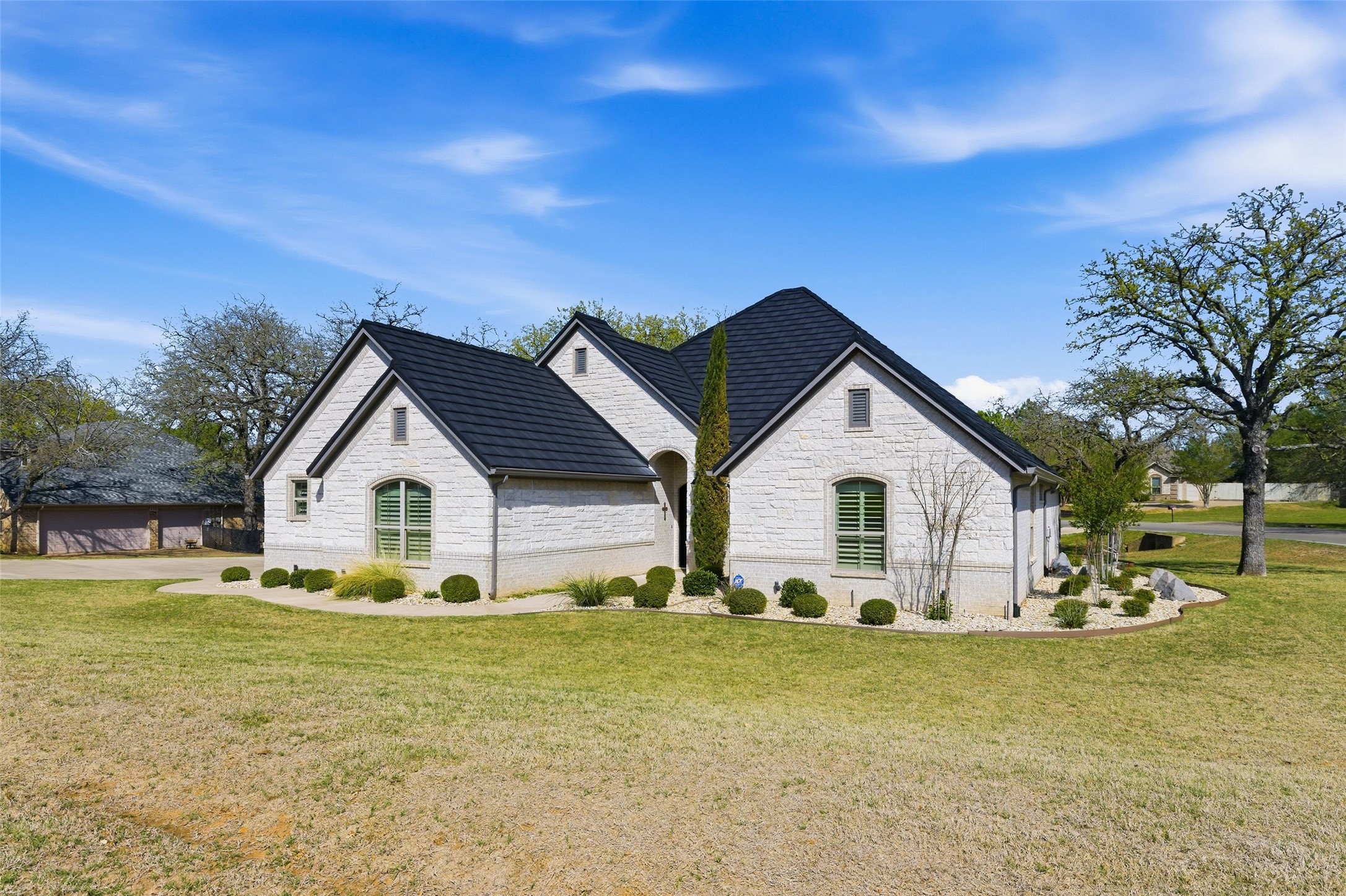 8501 Kingsley Circle Granbury TX 76049