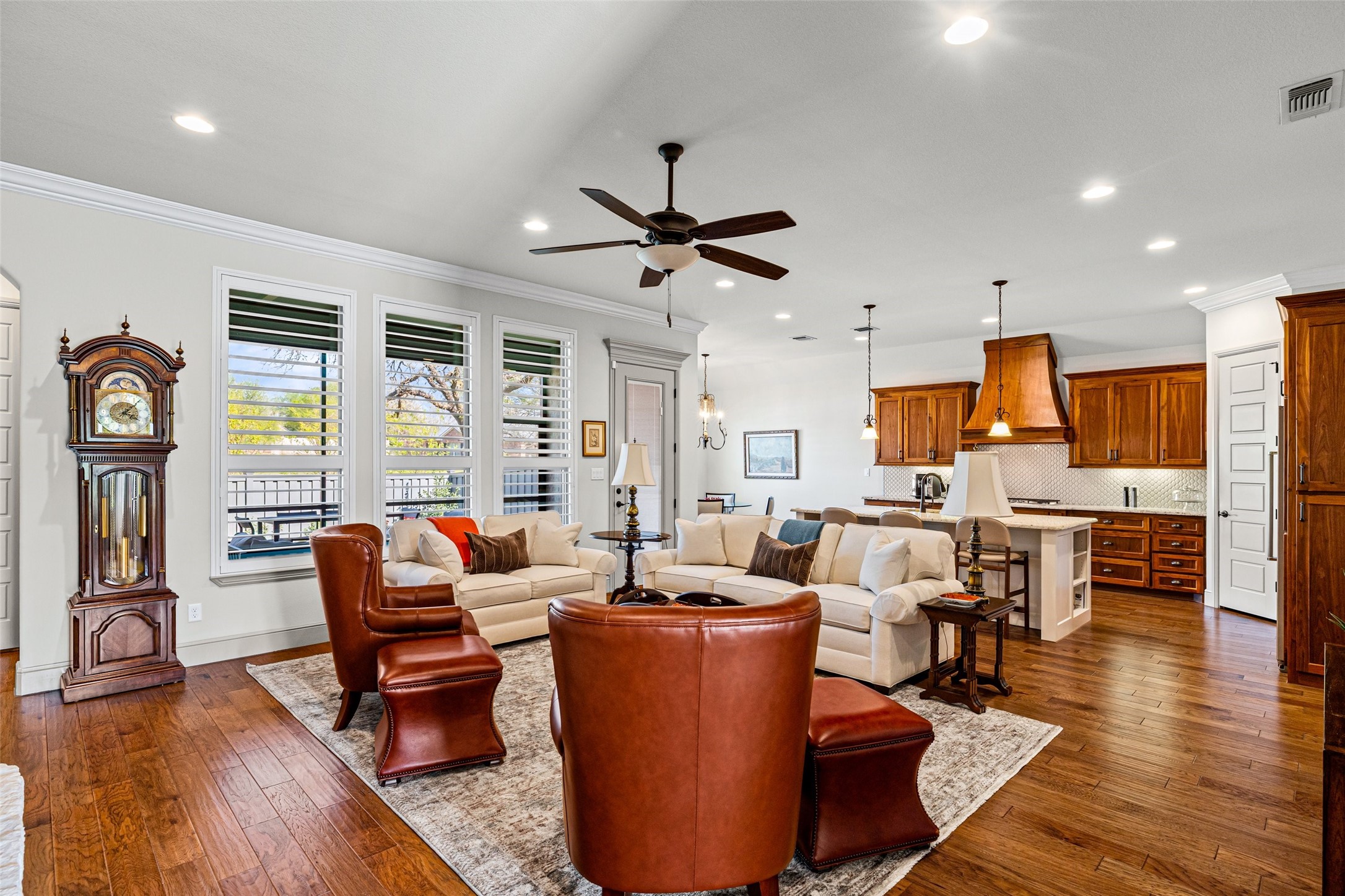 8501 Kingsley Circle Granbury TX 76049
