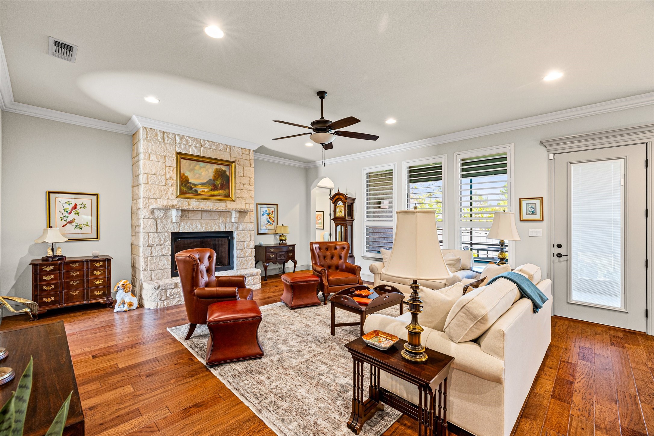 8501 Kingsley Circle Granbury TX 76049