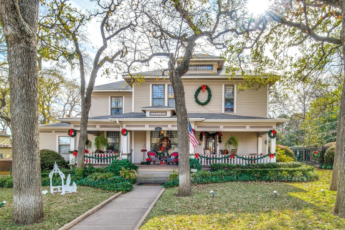 801 W Oak Street Denton TX 76201