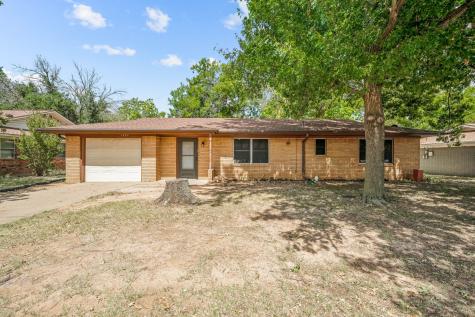 1727 N Mccart Street Stephenville TX 76401