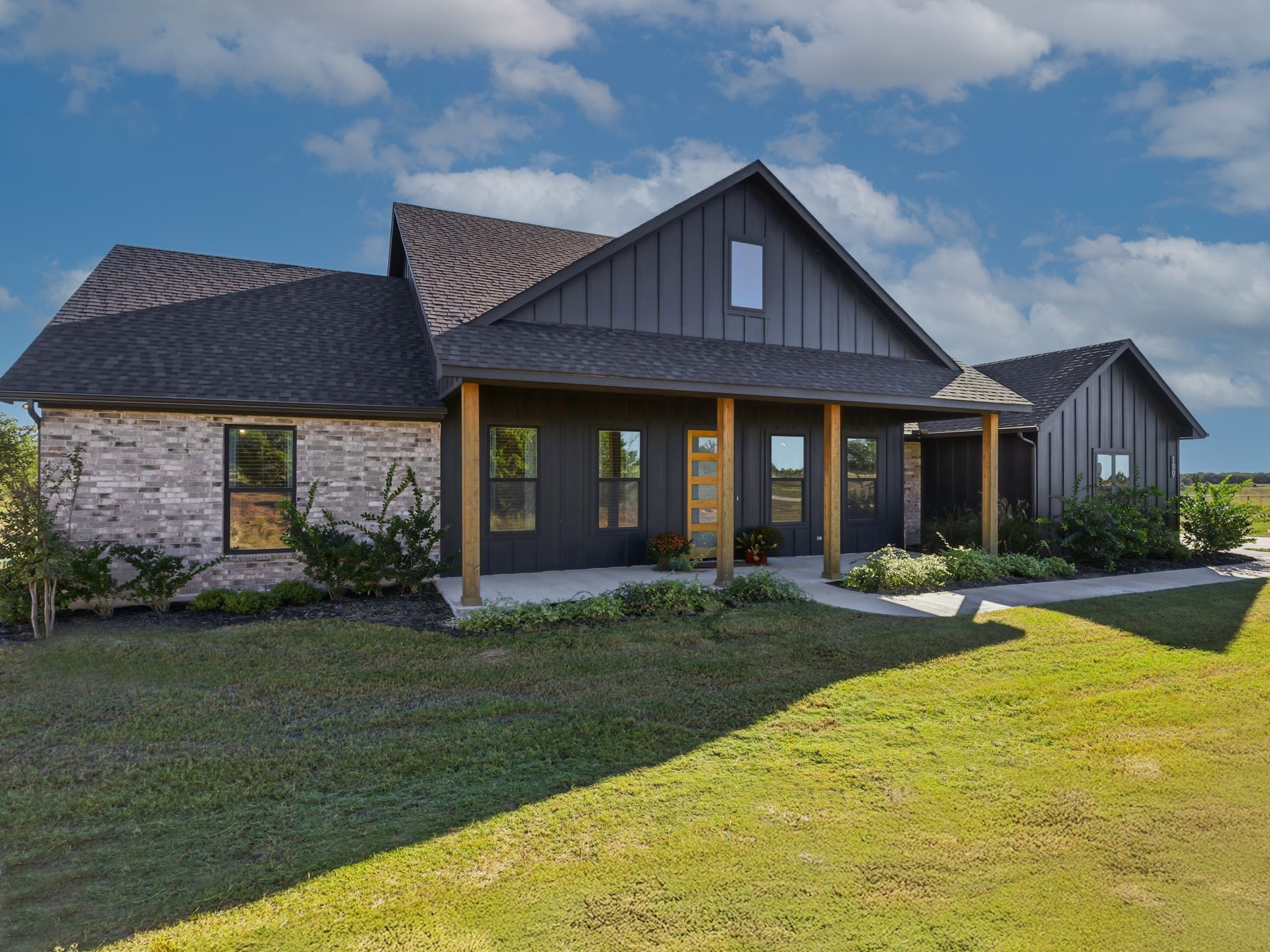 199 Graystone Weatherford TX 76088
