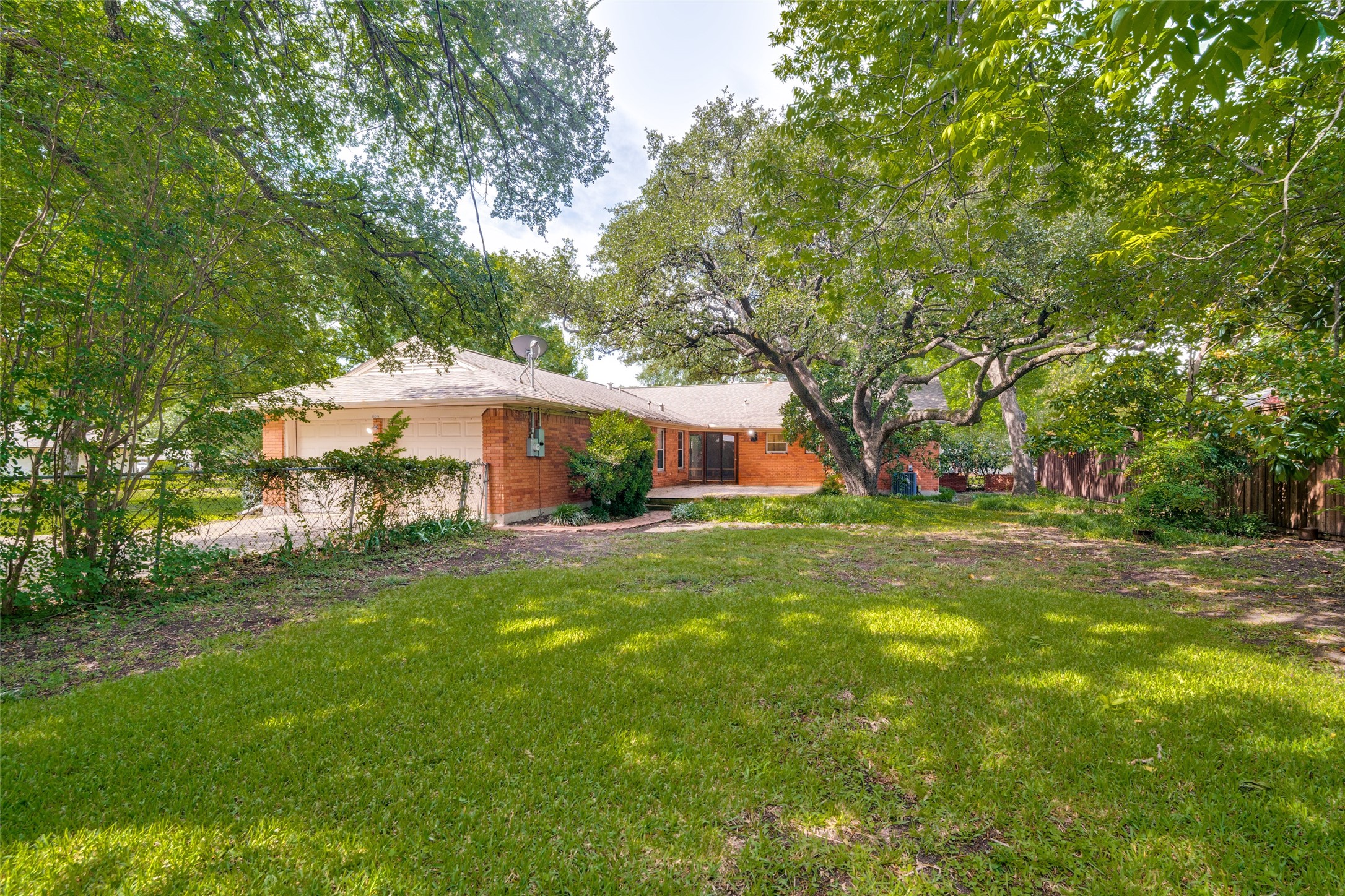 10208 Plummer Drive Dallas TX 75228