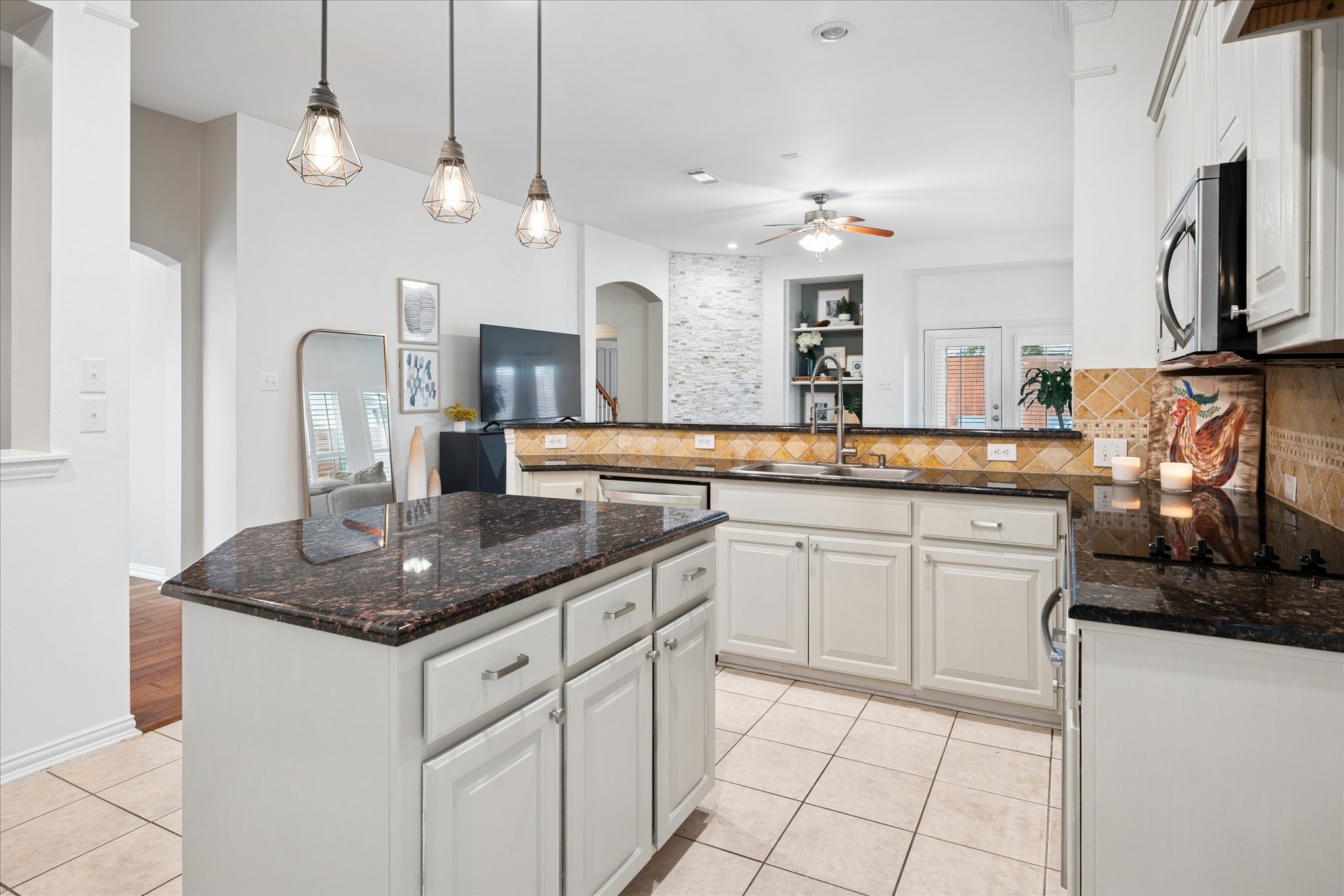 120 Myrtle Creek Grapevine TX 76051