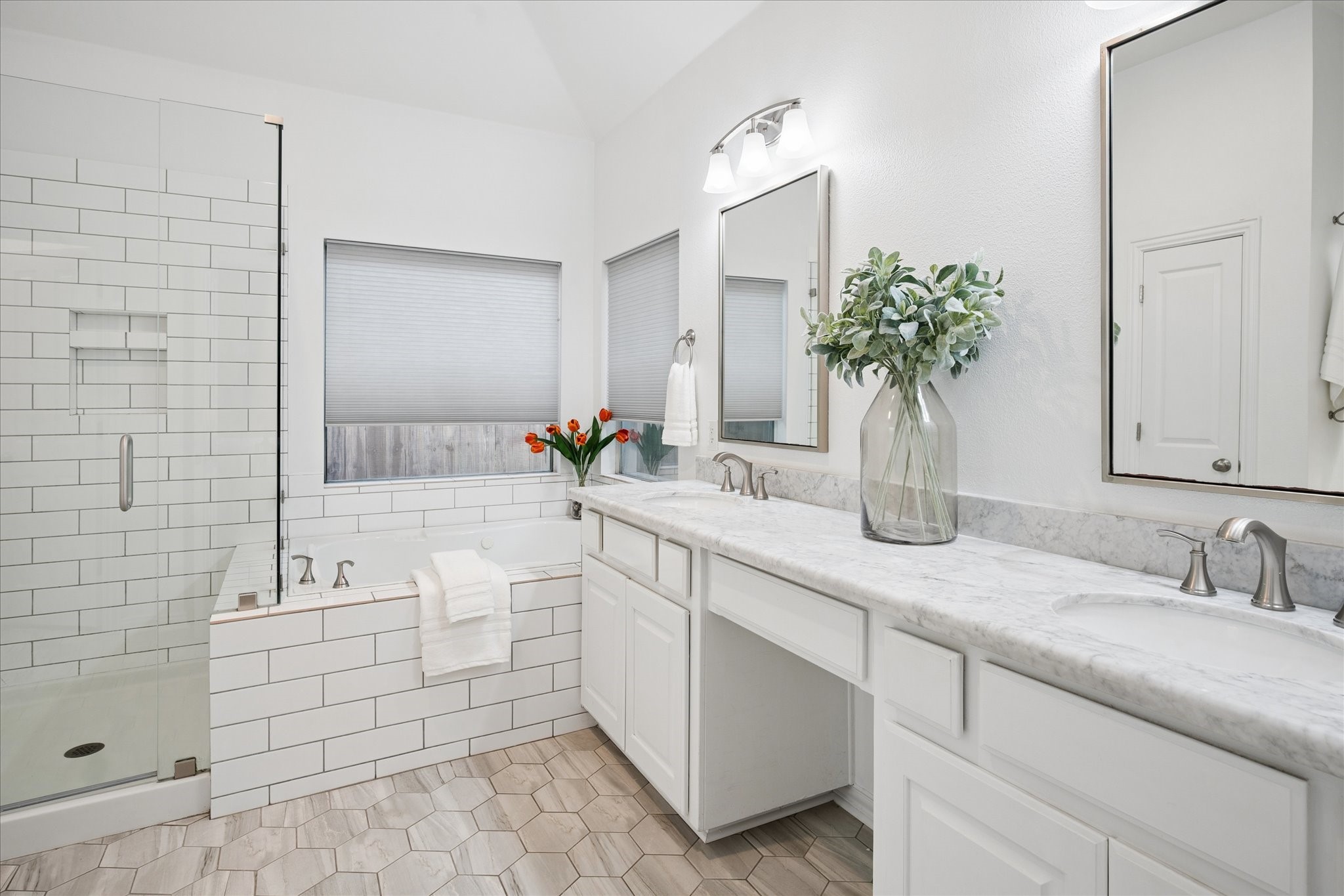 120 Myrtle Creek Grapevine TX 76051