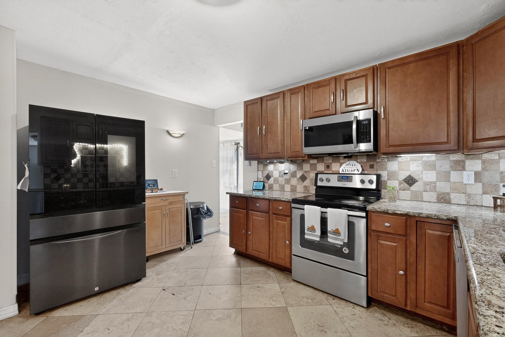 3402 Aquarius Circle Garland TX 75044