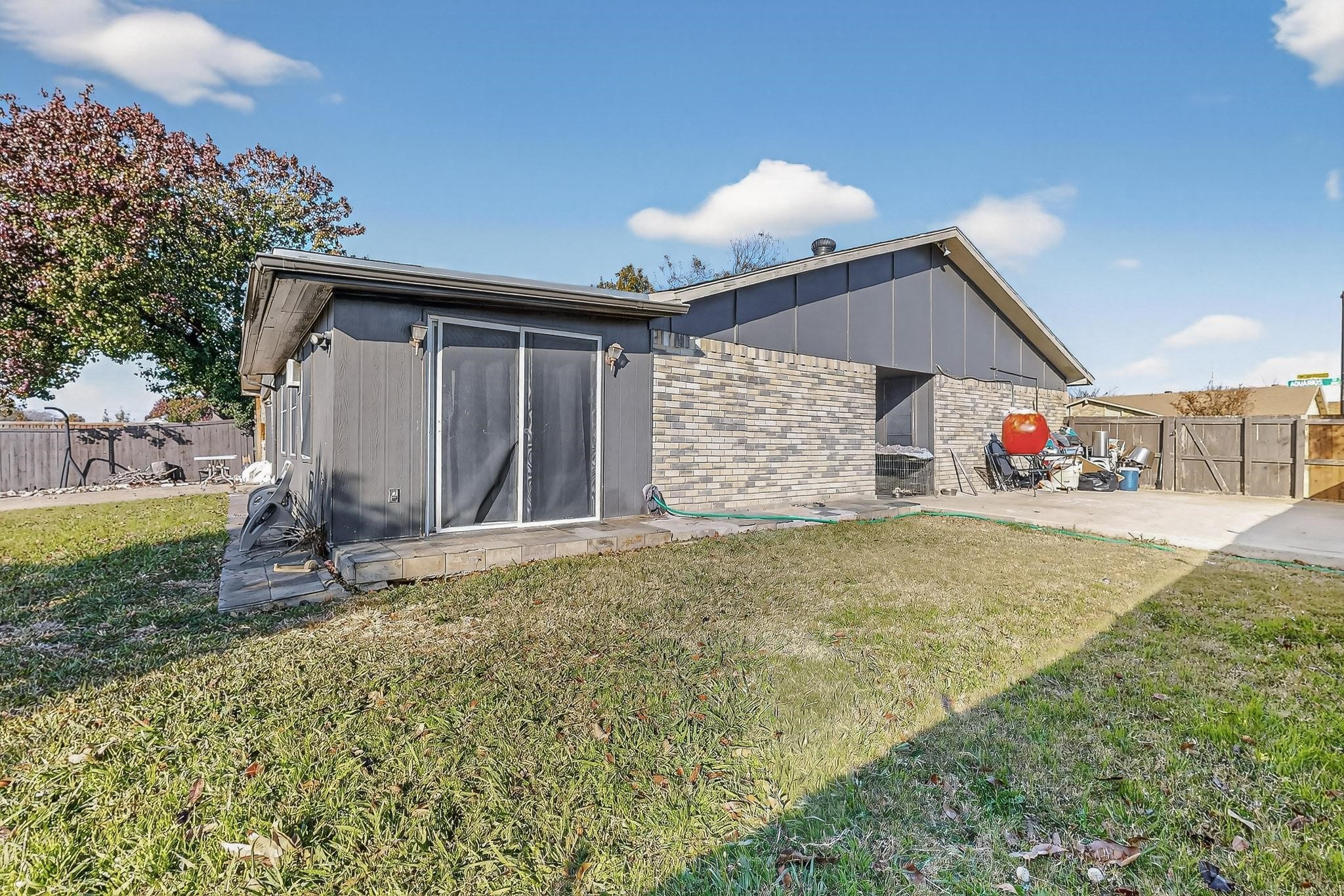 3402 Aquarius Circle Garland TX 75044
