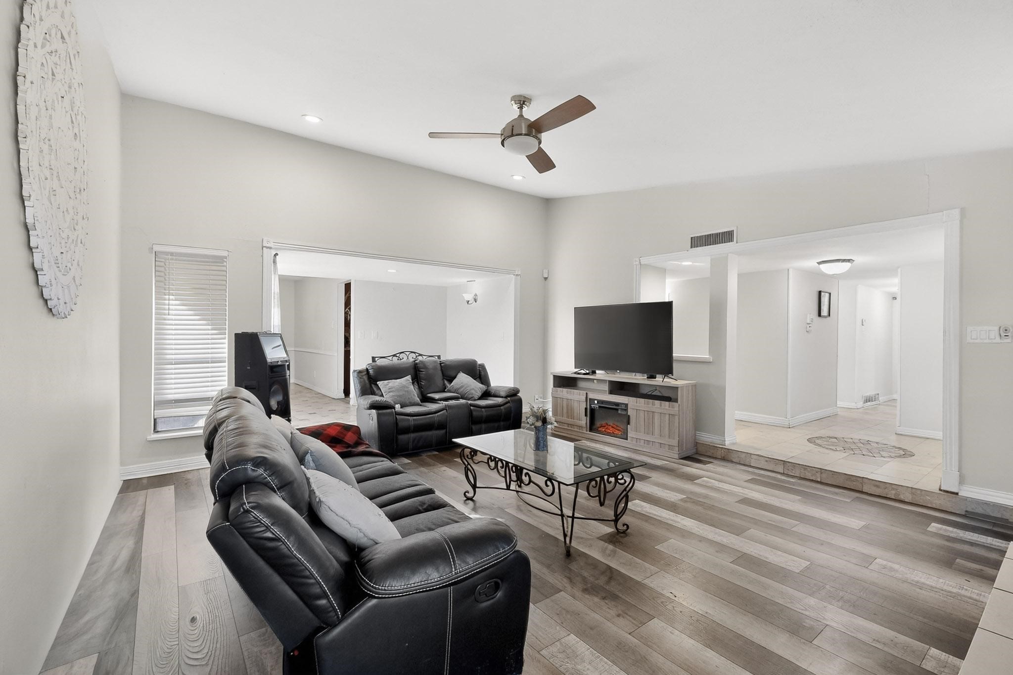 3402 Aquarius Circle Garland TX 75044