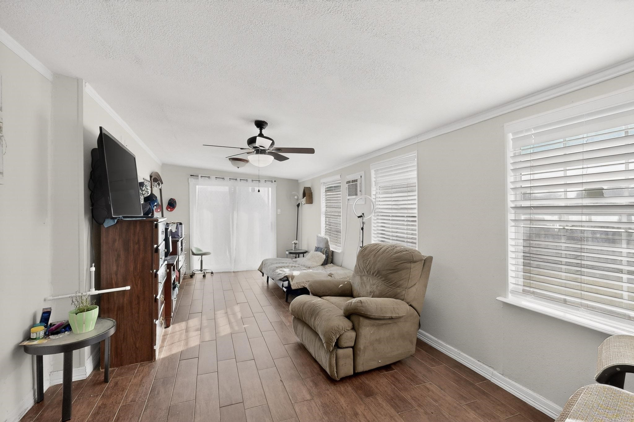 3402 Aquarius Circle Garland TX 75044