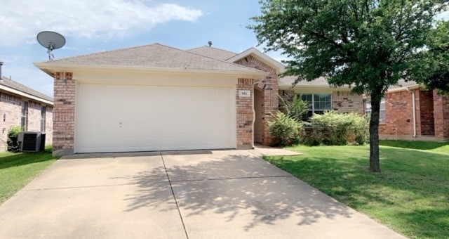 911 Pinebrook Drive Grand Prairie TX 75052
