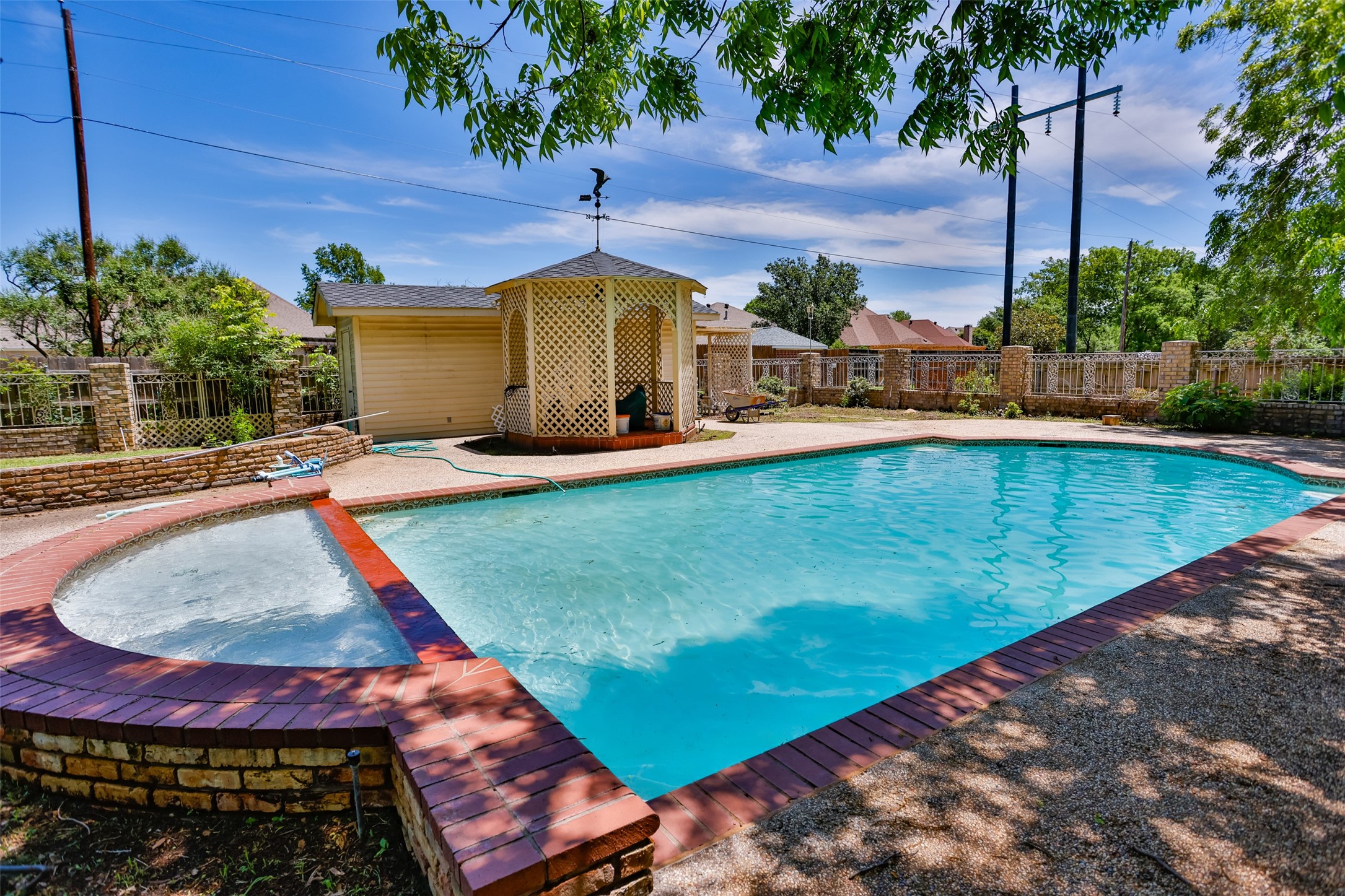 1010 Aspen Road Gainesville TX 76240
