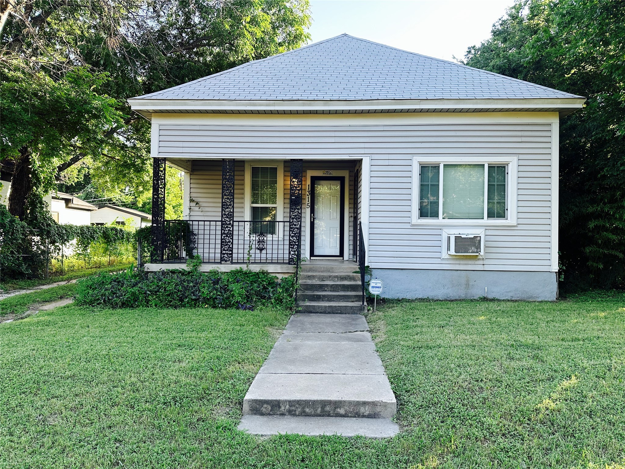 1315 Clinton Avenue Fort Worth TX 76164