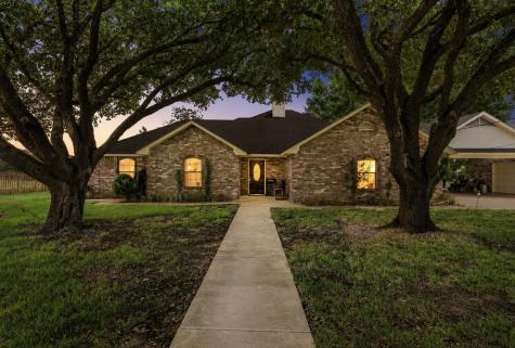 1692 W Tate Street Robinson TX 76706
