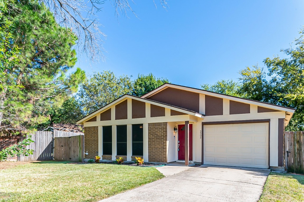 5502 Knights Court Lake Dallas TX 75065