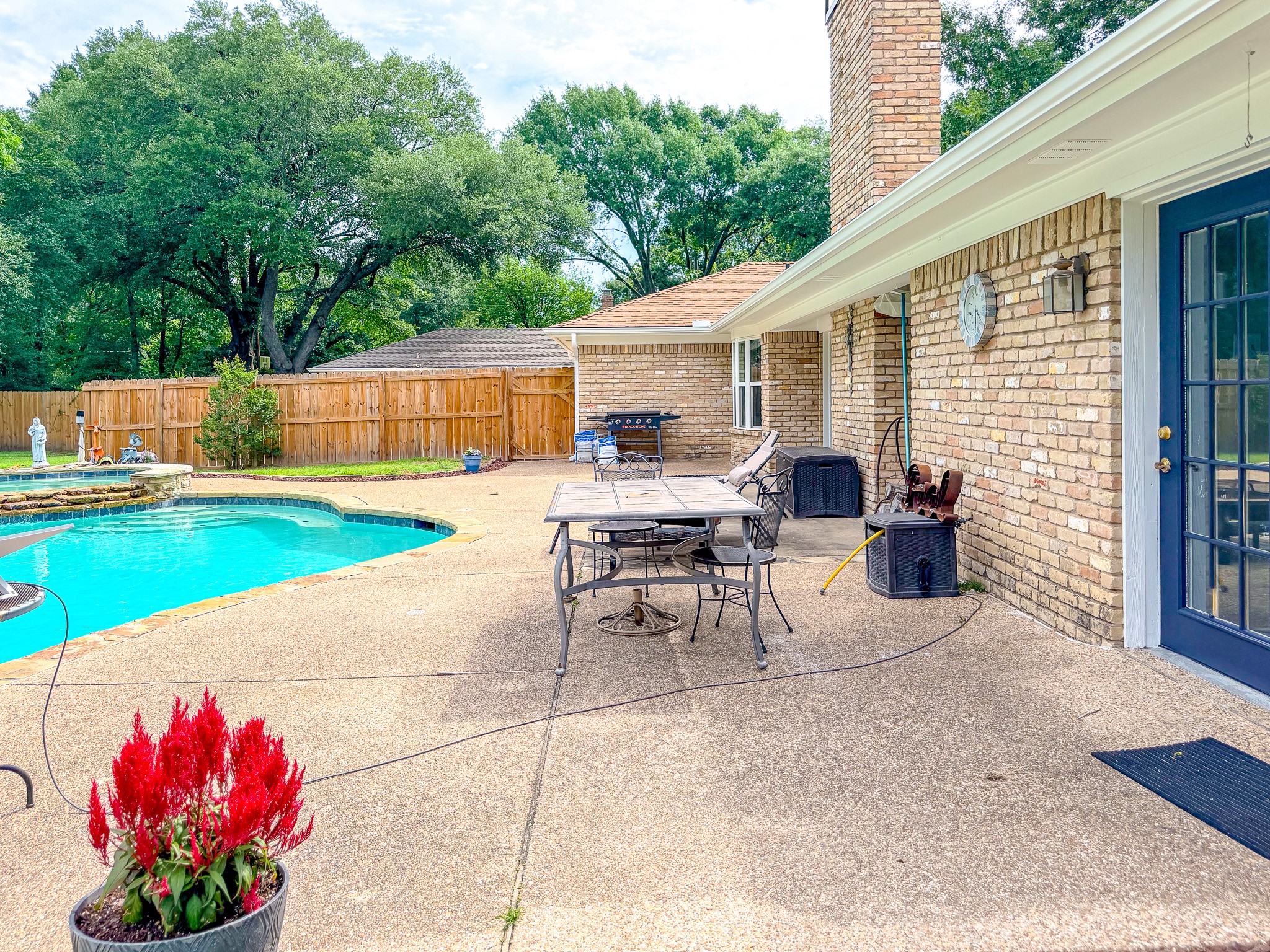 1604 Crestmont Avenue Corsicana TX 75110