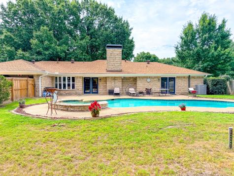 1604 Crestmont Avenue Corsicana TX 75110