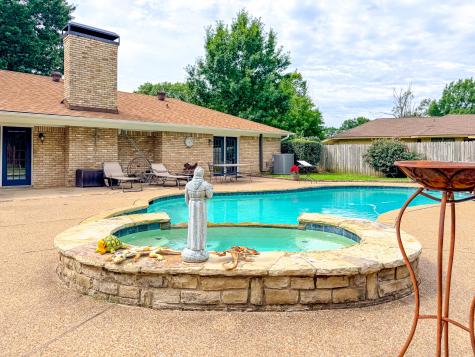 1604 Crestmont Avenue Corsicana TX 75110