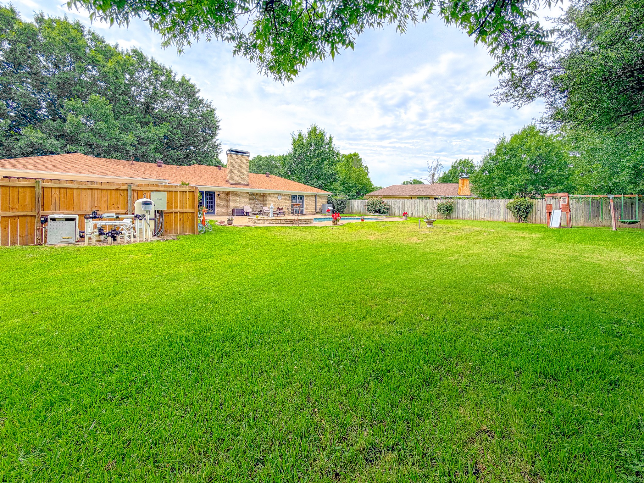 1604 Crestmont Avenue Corsicana TX 75110