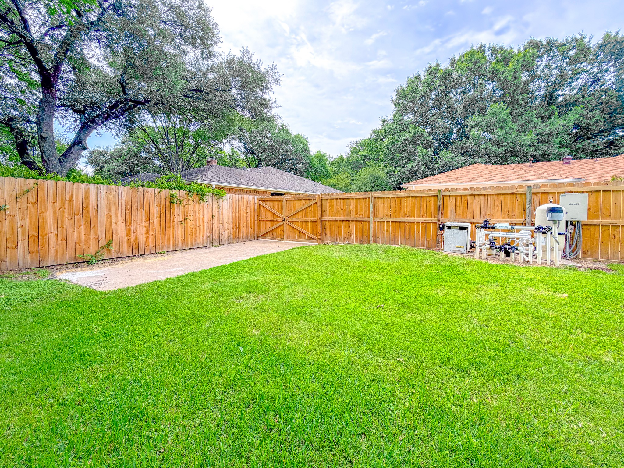 1604 Crestmont Avenue Corsicana TX 75110