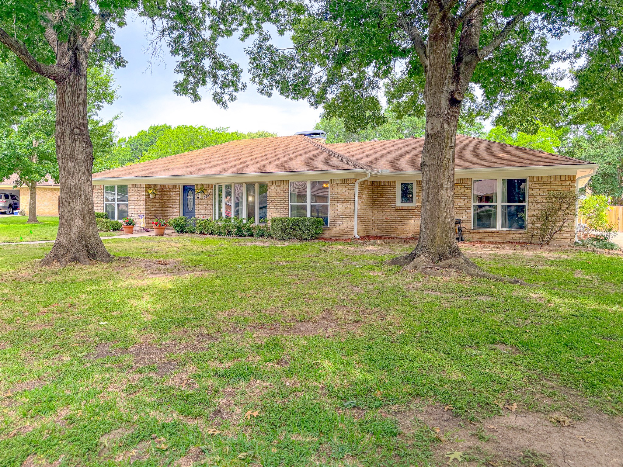 1604 Crestmont Avenue Corsicana TX 75110