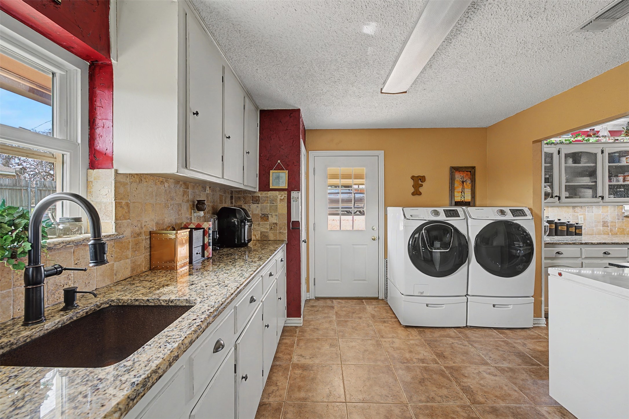 8240 Kramer Street Lillian TX 76061