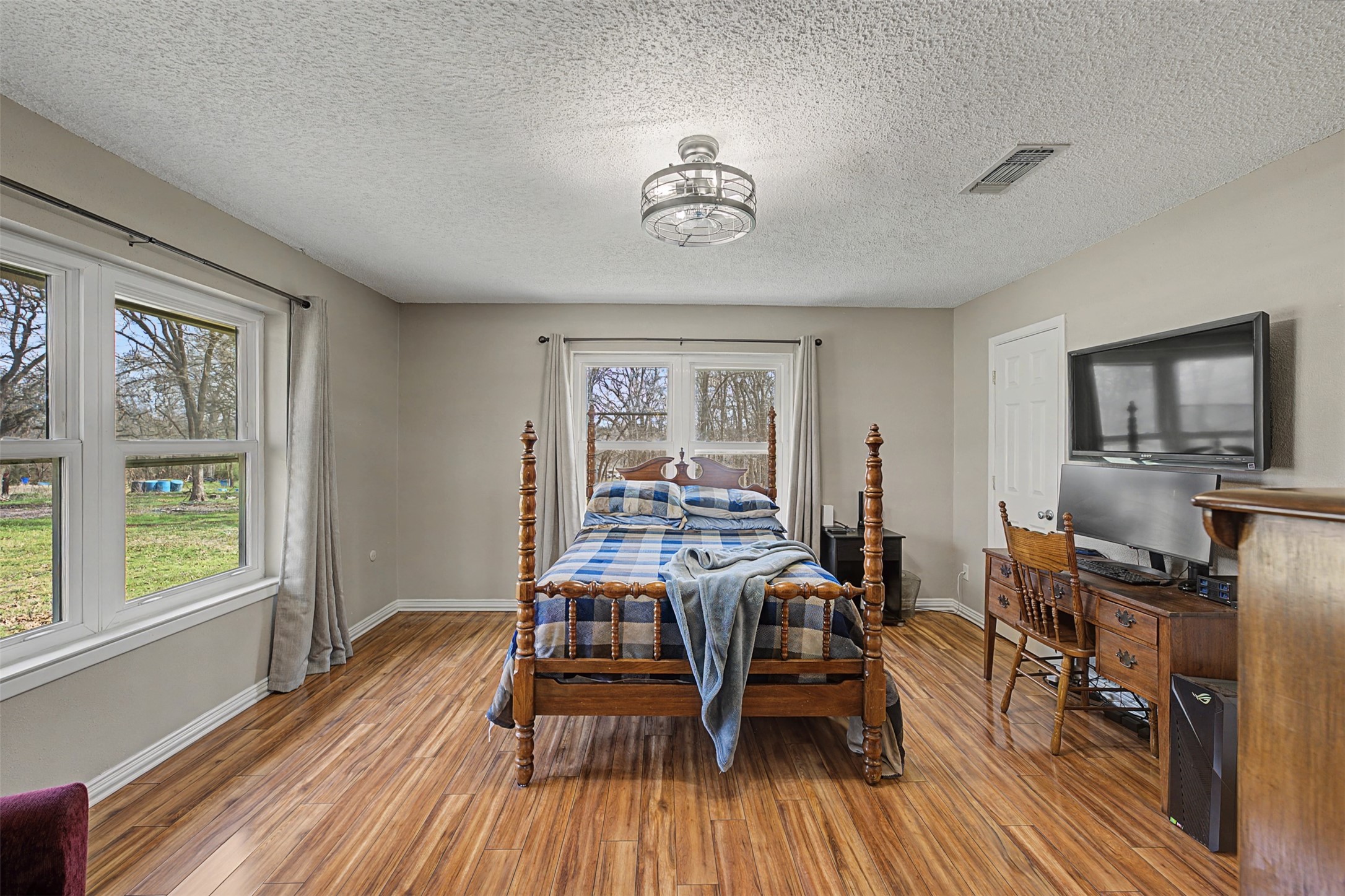 8240 Kramer Street Lillian TX 76061