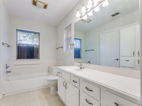 1014 Teresa Court Granbury TX 76048