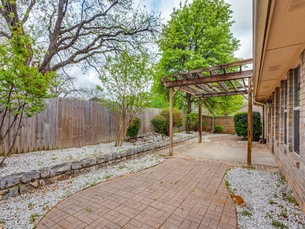 1014 Teresa Court Granbury TX 76048
