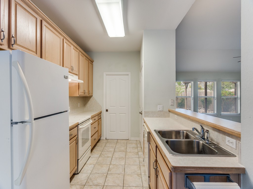 1014 Teresa Court Granbury TX 76048
