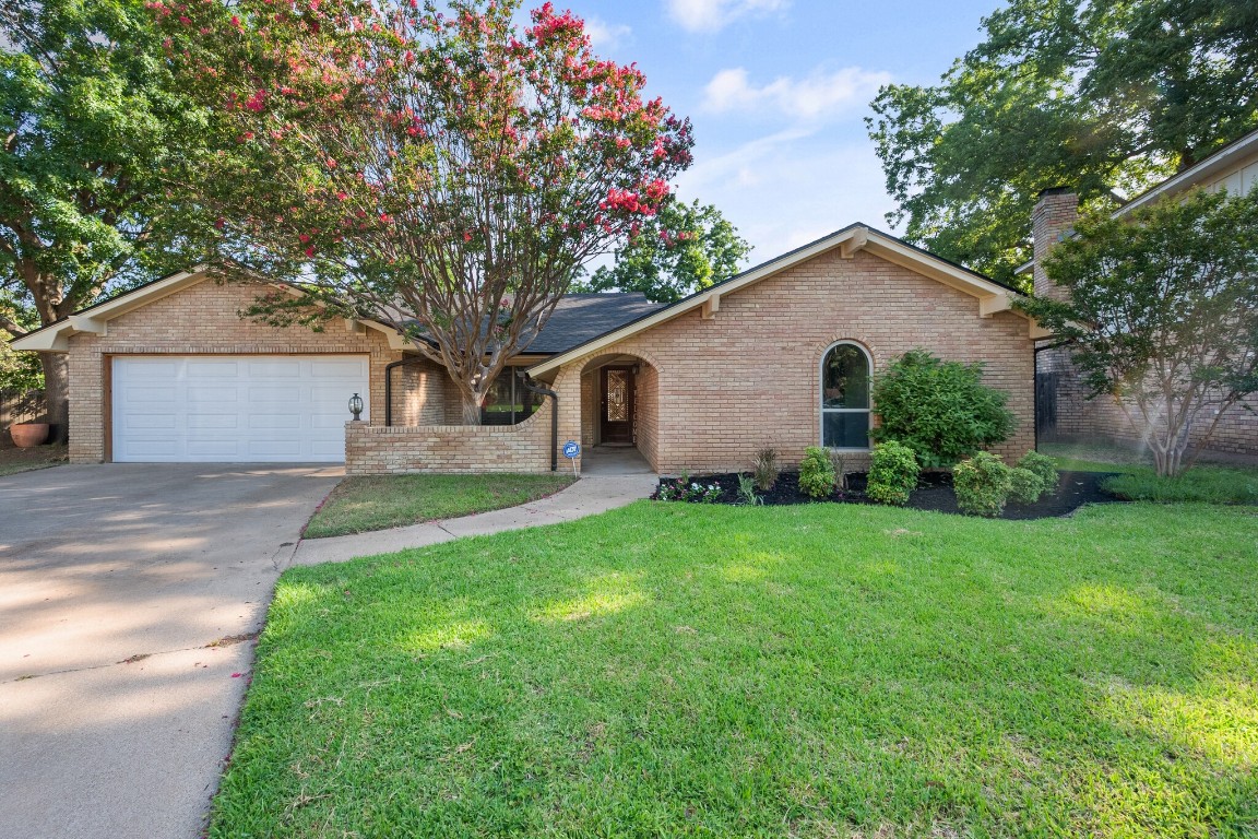 1901 Camden Court Arlington TX 76013