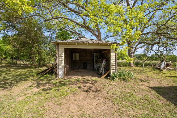 400 W Front Street Trinidad TX 75163