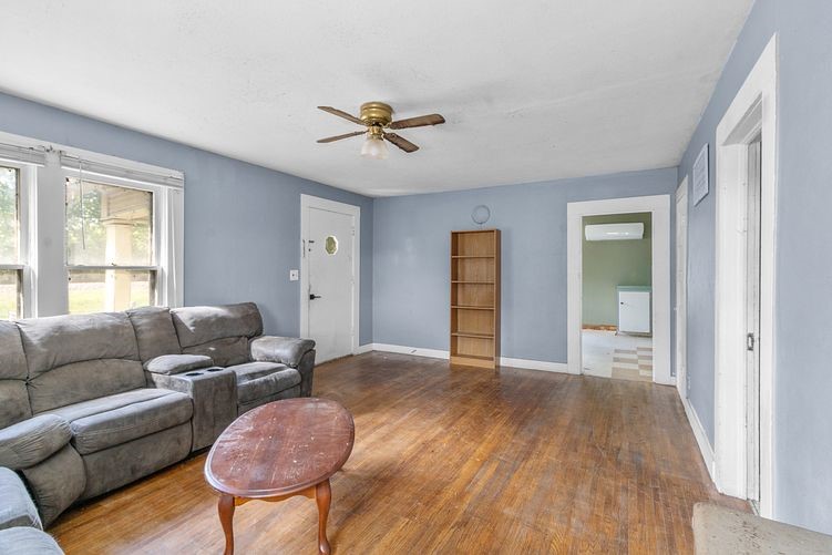 400 W Front Street Trinidad TX 75163