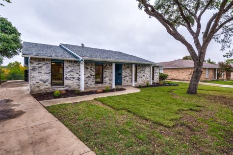 1831 Woodbury Carrollton TX 75007