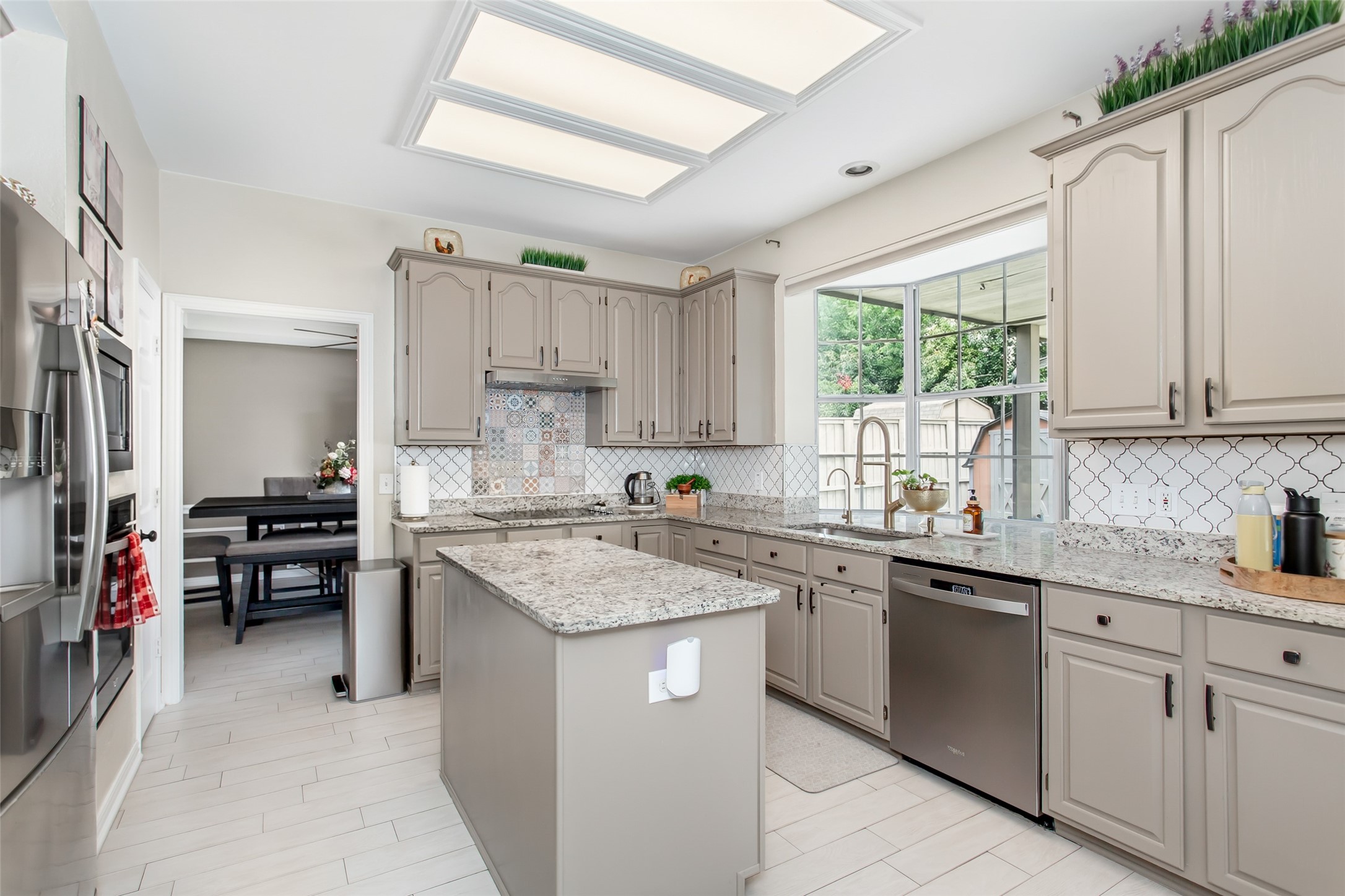 2140 Sandell Drive Grapevine TX 76051