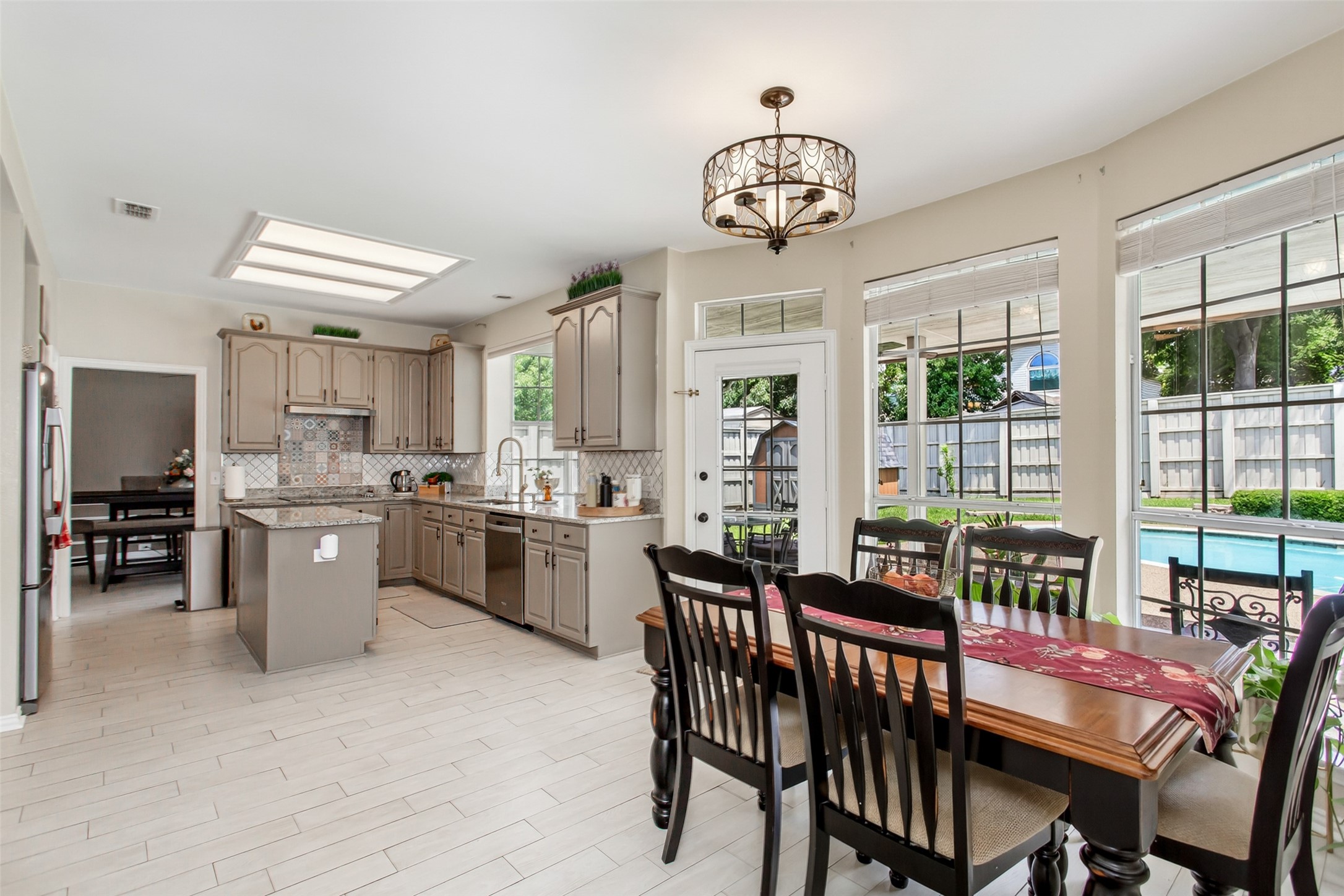 2140 Sandell Drive Grapevine TX 76051