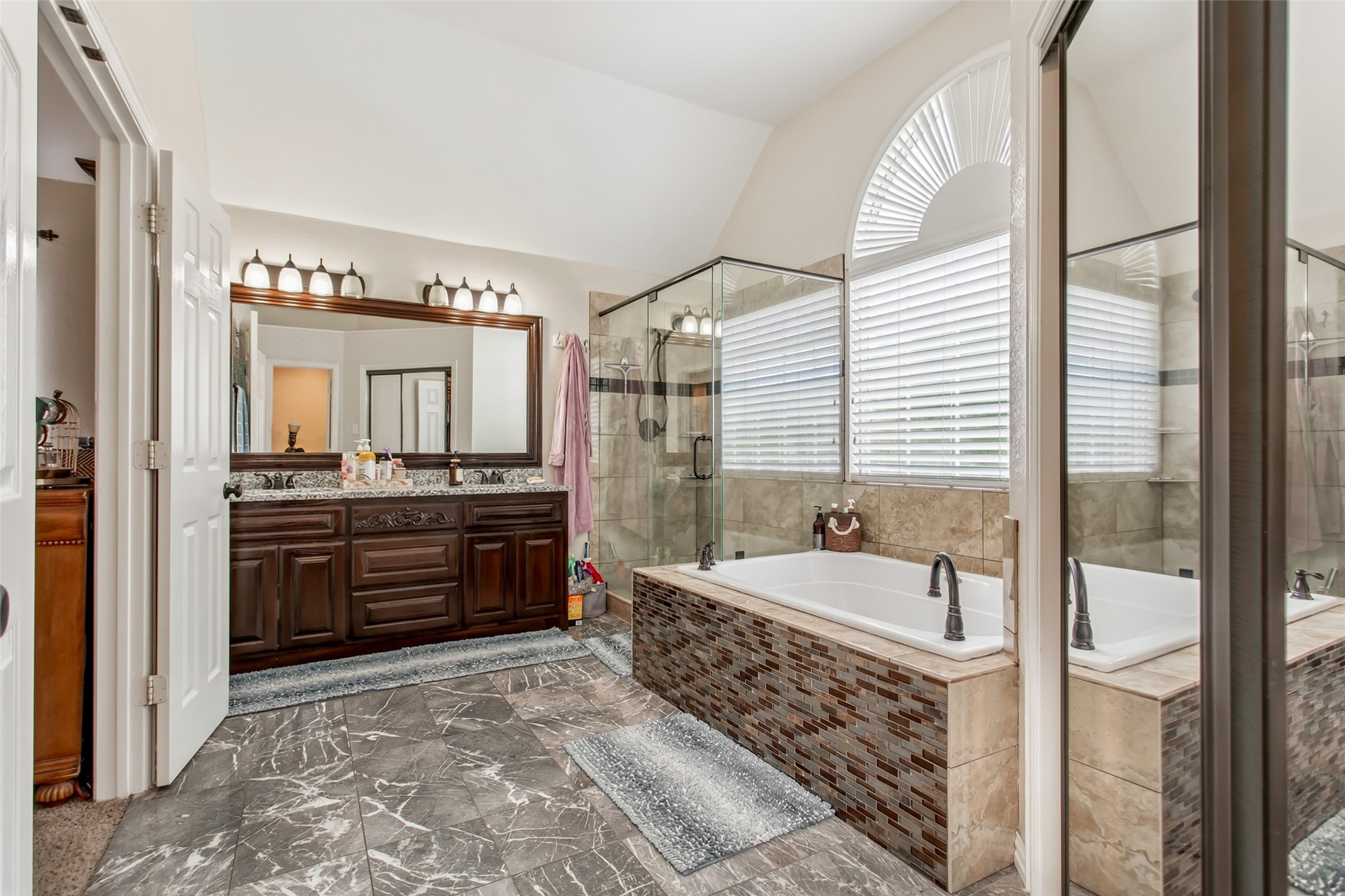 2140 Sandell Drive Grapevine TX 76051
